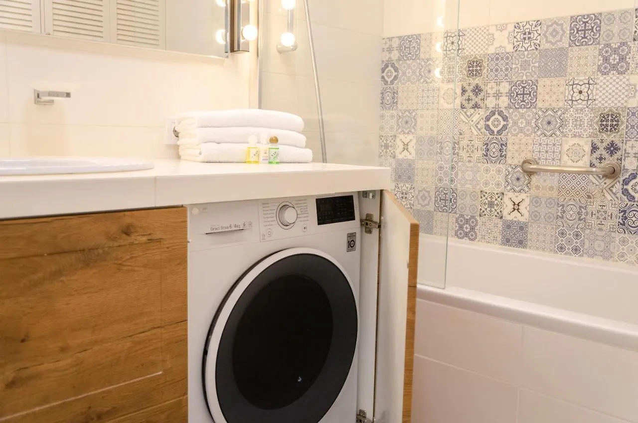 Petrovdom 16-154 In Panoramic View Apartment Nearby Central Railway Station In Rc Kvartet Kyiv 0*,